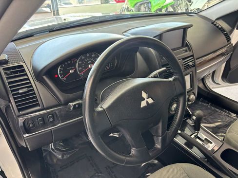 Used 2011 Mitsubishi Galant SE image 14