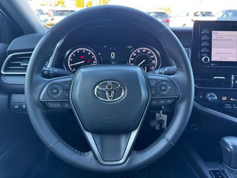 Used 2024 Toyota Camry SE image 16