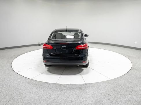 Used 2018 Ford Focus SE FWD image 28