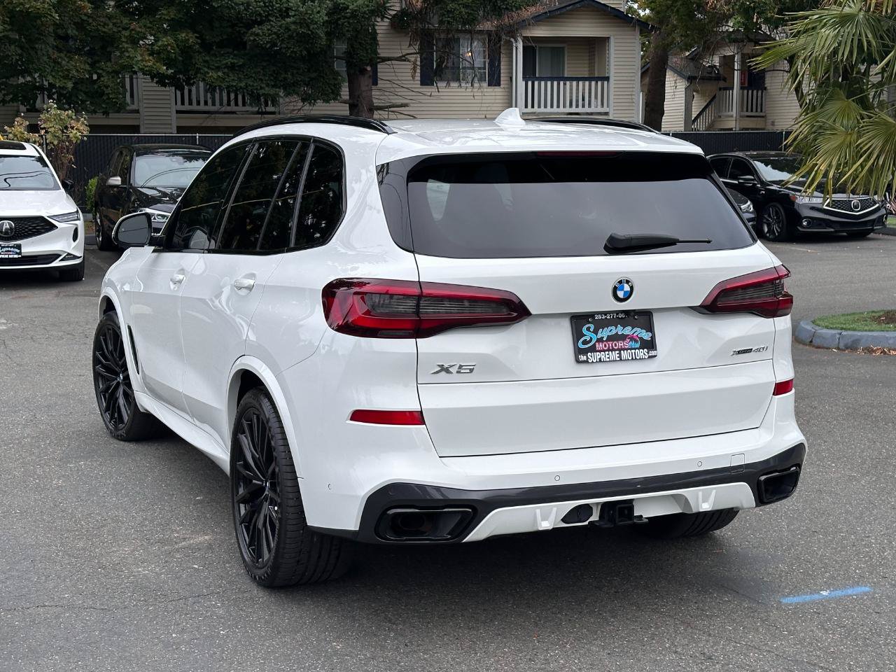 Used 2024 BMW X5 xDrive40i w/ M Sport Package AWD/4WD image 9