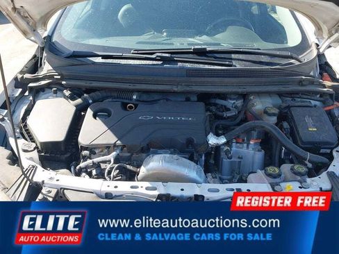 Used 2018 Chevrolet Volt Premier w/ Driver Confidence Package FWD image 20