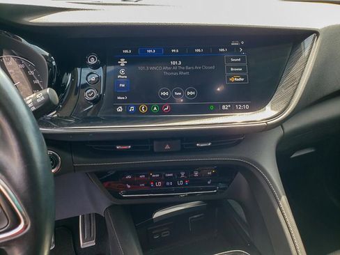 Used 2022 Buick Envision Essence w/ Technology Package I image 17