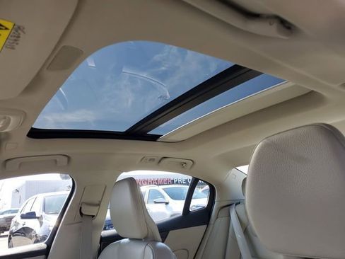 Used 2024 Volvo S60 B5 Core image 6