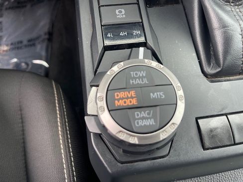 Used 2024 Toyota Tacoma SR5 image 17