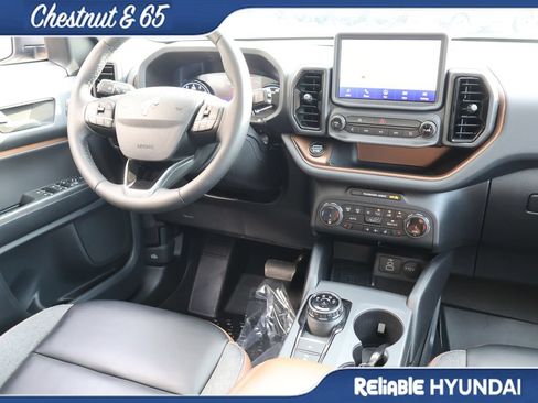 Used 2024 Ford Bronco Sport Outer Banks w/ Tech Package AWD/4WD image 13