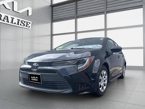 Used 2023 Toyota Corolla LE FWD image 5