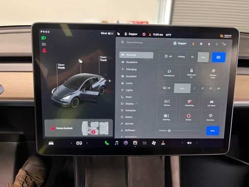Used 2021 Tesla Model Y Long Range image 25
