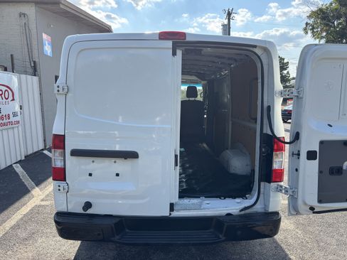 Used 2018 Nissan NV 1500 SV image 6