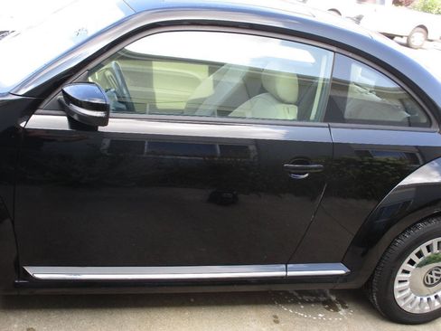 Used 2015 Volkswagen Beetle 1.8T FWD image 38