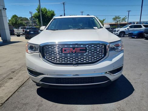 Certified 2019 GMC Acadia Denali w/ Technology Package FWD image 3