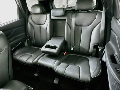 Used 2022 Hyundai Santa Fe Limited FWD image 11