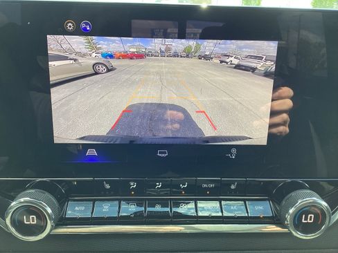 Used 2025 Chevrolet Colorado Z71 image 20