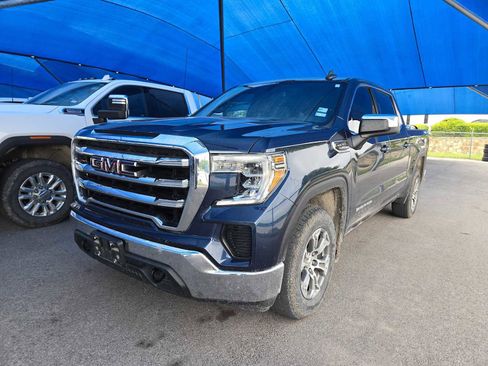 Used 2020 GMC Sierra 1500 SLE w/ SLE Value Package image 1