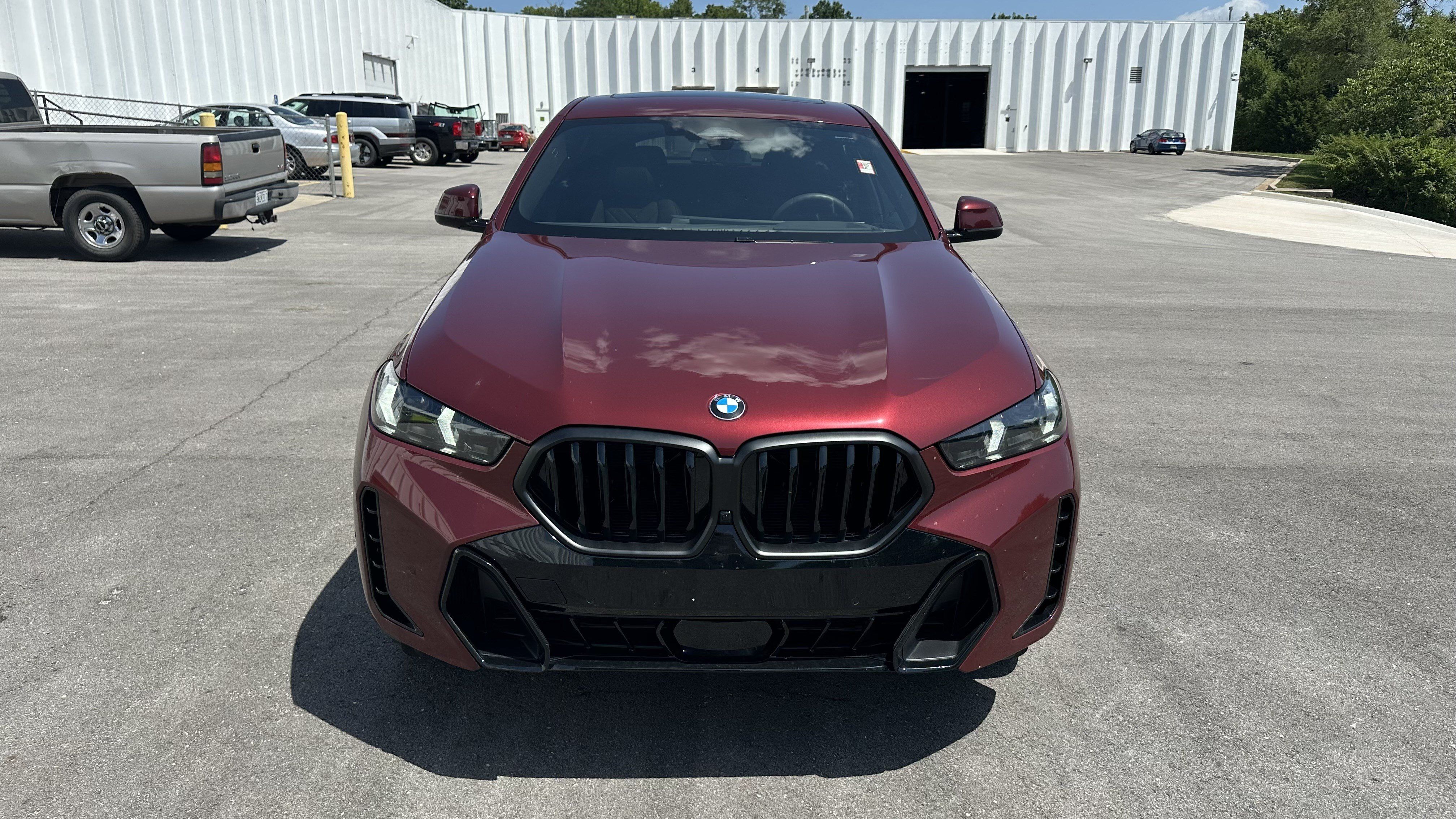 Certified 2027 BMW X6 xDrive40i w/ Premium Package AWD/4WD image 3