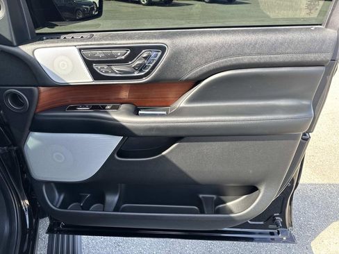 Used 2020 Lincoln Navigator Reserve w/ Equipment Group 208A Reserve image 14