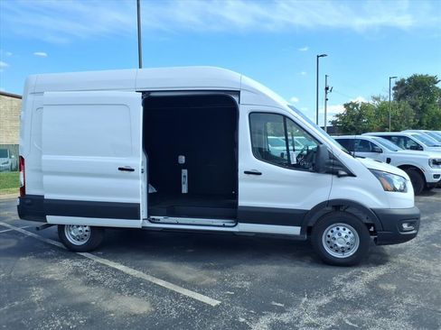 New 2025 Ford Transit 250 148 Medium Roof image 12