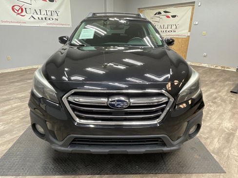 Used 2019 Subaru Outback 2.5i Premium AWD/4WD image 2