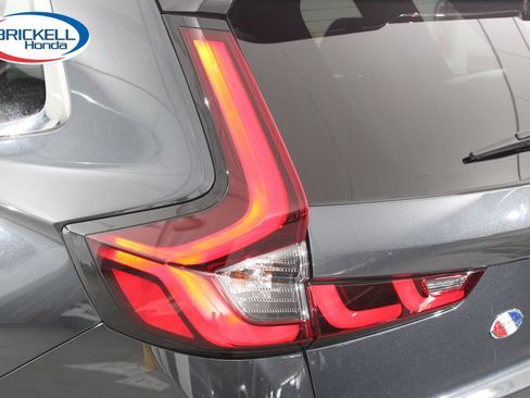 Used 2024 Honda CR-V Sport Touring image 11