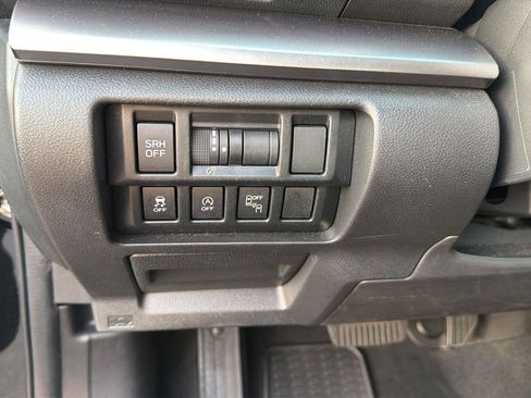 Used 2020 Subaru Crosstrek 2.0i Limited w/ Moonroof Package w/Navigation AWD/4WD image 19