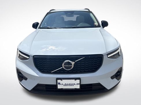 New 2026 Volvo XC40 B5 Plus w/ Protection Package Premier image 8