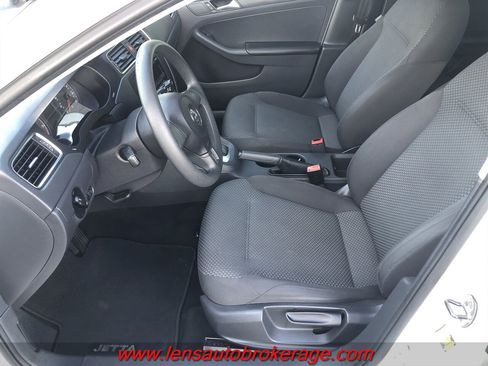 Used 2013 Volkswagen Jetta S image 10