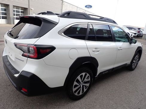 Used 2023 Subaru Outback Premium image 6