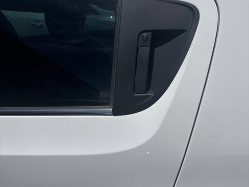 Used 2018 Chevrolet Sonic LT w/ Convenience Package FWD image 15