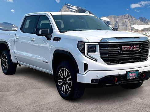 Used 2024 GMC Sierra 1500 AT4 w/ AT4 Preferred Package AWD/4WD image 12