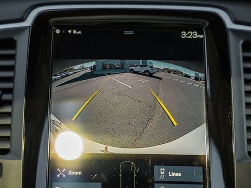 Used 2022 Volvo XC90 T6 Momentum w/ Climate Package image 42