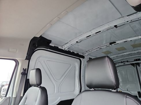 New 2026 Ford Transit 250 148 Medium Roof RWD image 22