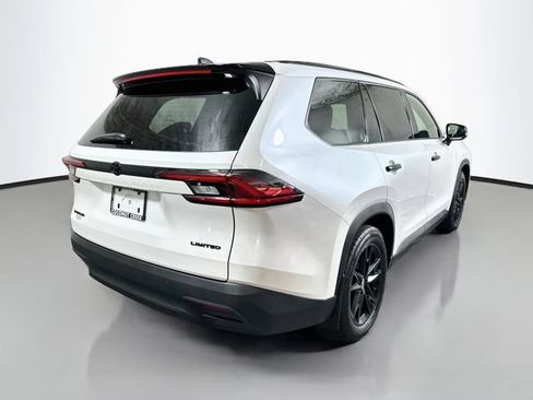 Used 2025 Toyota Grand Highlander AWD Hybrid image 4