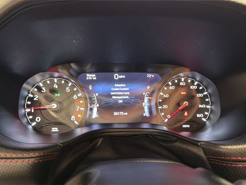 Used 2025 Jeep Compass Trailhawk AWD/4WD image 13