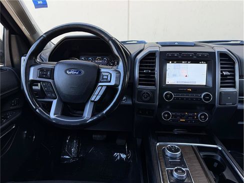 Used 2019 Ford Expedition Max Platinum AWD/4WD image 16