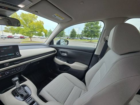 Used 2025 Honda HR-V LX image 15