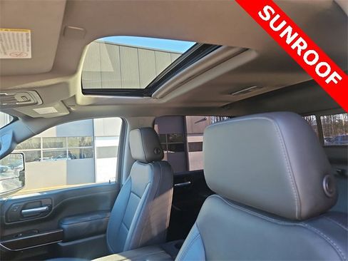 Used 2021 GMC Sierra 2500 SLT w/ SLT Preferred Package image 19