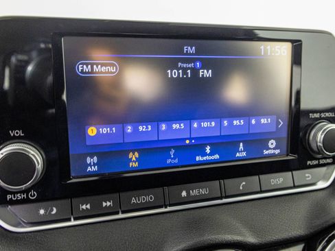 Used 2020 Nissan Sentra S image 22