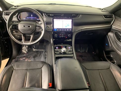 Used 2022 Jeep Grand Cherokee Overland AWD/4WD image 36