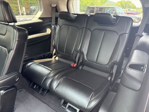 Certified 2022 Jeep Grand Cherokee L Limited w/ Luxury Tech Group II image 14