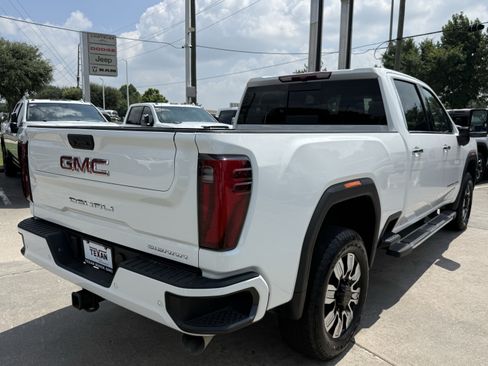 Used 2025 GMC Sierra 2500 Denali AWD/4WD image 5