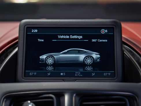 Used 2018 Aston Martin DB11 V12 RWD image 33