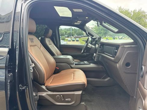 Used 2023 Ford Expedition King Ranch RWD image 11