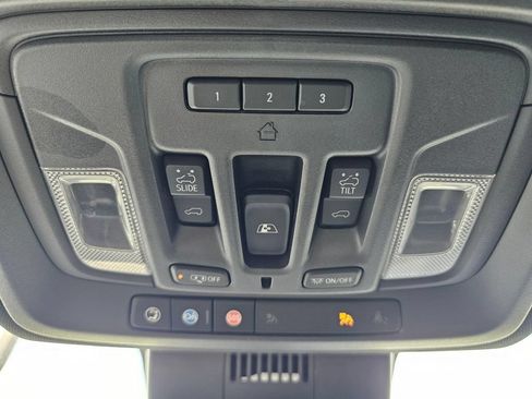 Used 2022 GMC Sierra 1500 AT4 w/ AT4 Premium Package AWD/4WD image 33
