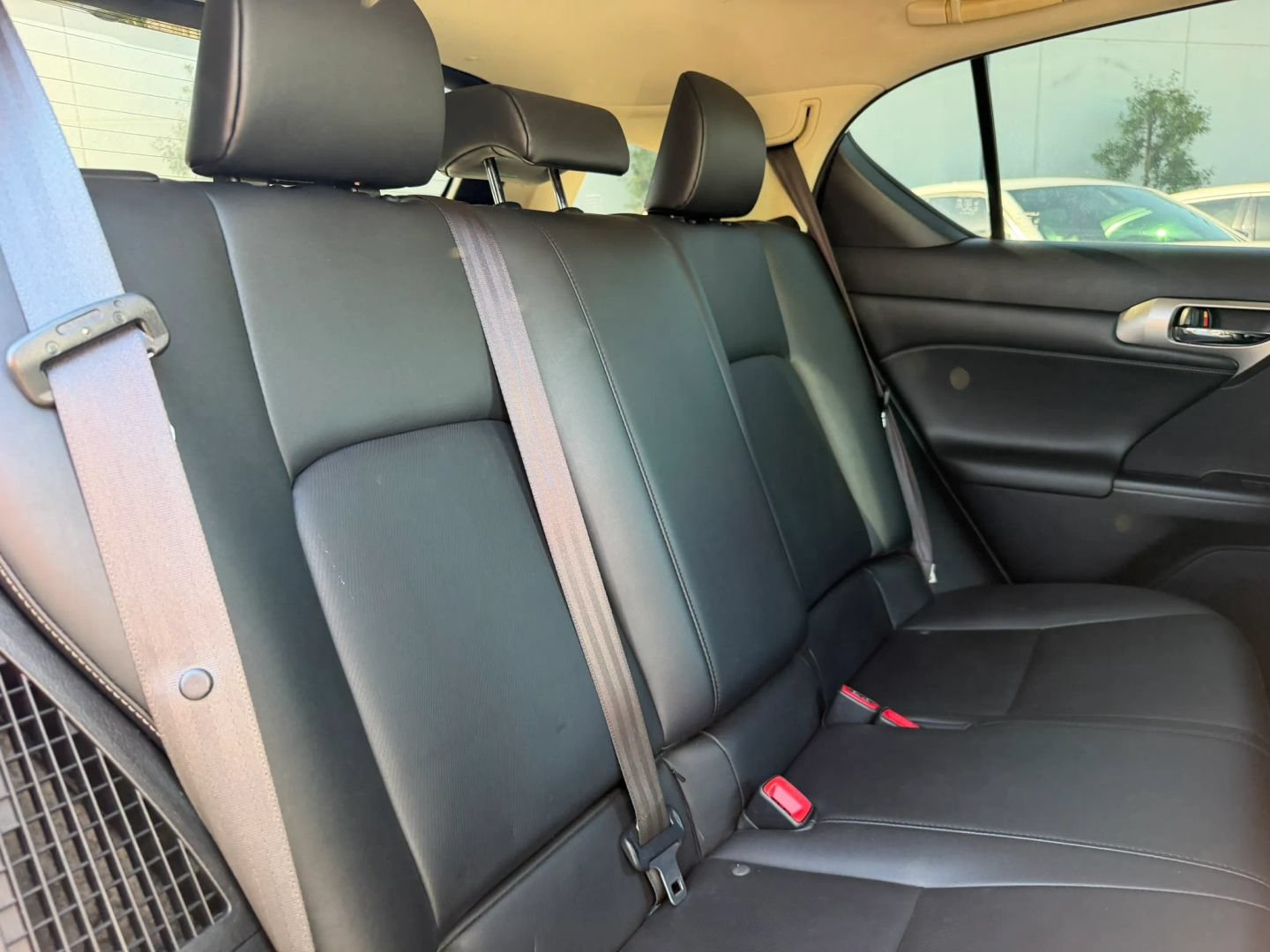 Used 2015 Lexus CT 200h w/ Navigation Package FWD image 20