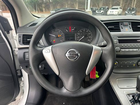 Used 2014 Nissan Sentra S image 23