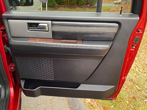 Certified 2017 Ford Expedition EL Platinum image 48