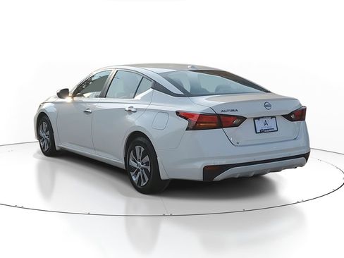 Used 2025 Nissan Altima 2.5 S image 3