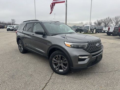 Used 2022 Ford Explorer XLT w/ Equipment Group 202A image 1