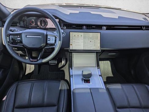 Used 2024 Land Rover Range Rover Evoque Dynamic SE image 18