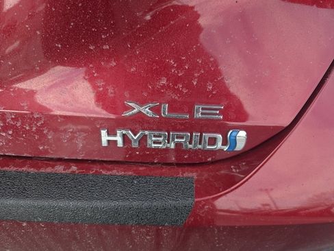 Certified 2021 Toyota Avalon XLE image 5