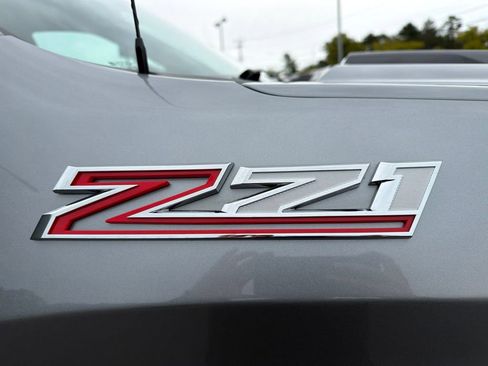 Used 2024 Chevrolet Silverado 1500 LT Trail Boss w/ Convenience Package II AWD/4WD image 11